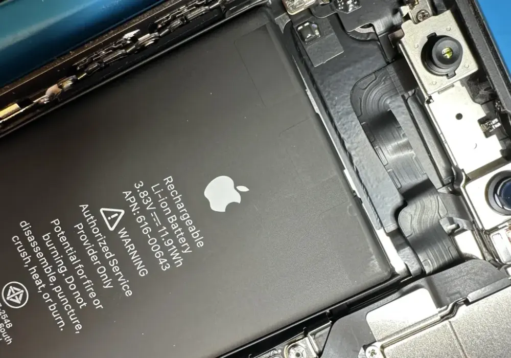 Ile naprawdę wytrzymuje bateria w iPhone 11? Sprawdź, jak długo działa i jak ją przedłużyć