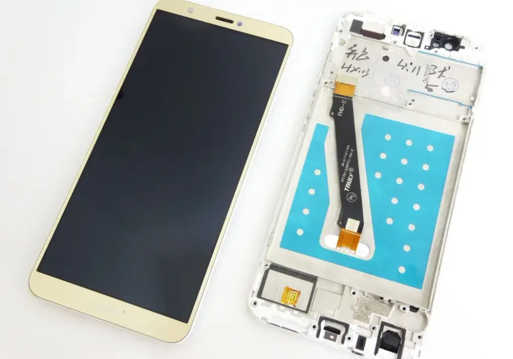 Wyświetlacz w Huawei P Smart FIG-LX1 - porady dotyczące naprawy