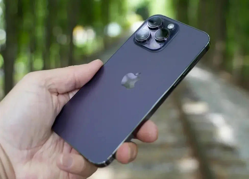 Ile naprawdę kosztuje iPhone 14 w Niemczech? Sprawdź aktualne ceny i oszczędź!