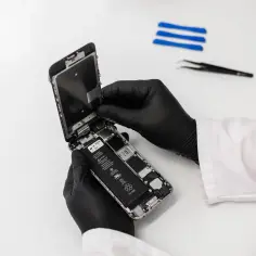 Wyświetlacz w Apple iPhone 8 - porady dotyczące naprawy