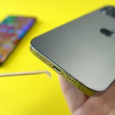 Jak wyczyścić wejście na ładowarkę w telefonie