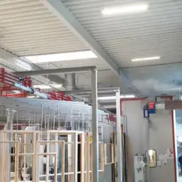 Przemysłowe nawilżacze powietrza i chłodzenie adiabatyczne: oszczędność energii i komfort