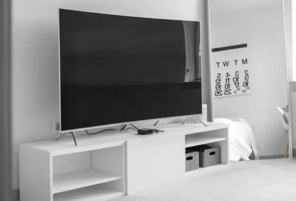 Wymiary telewizora 75 cali - ile miejsca potrzebujesz?