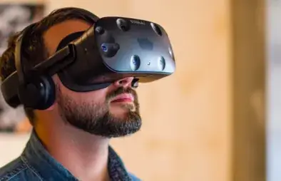 Nowoczesne technologie na platformach online: VR, AI i blockchain w 2025 r.