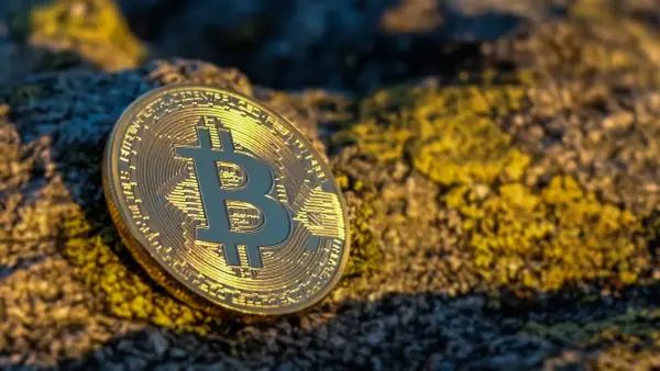 Cyfrowe platformy rozrywki i kryptowaluty – nowy kierunek wirtualnej rozrywki